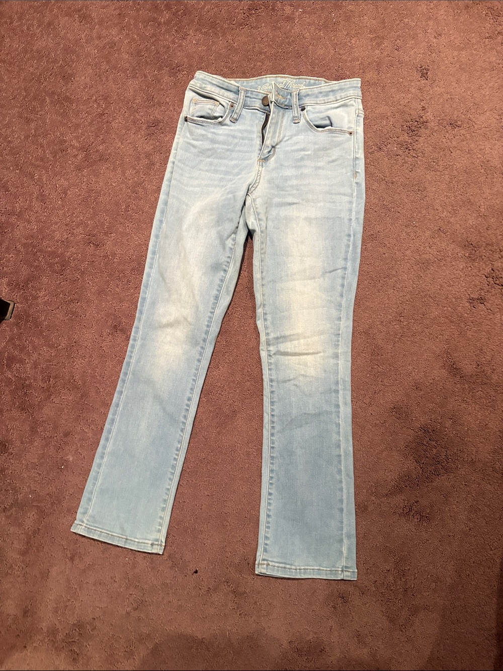 Universal Thread Light Blue Straight-Leg Jeans
